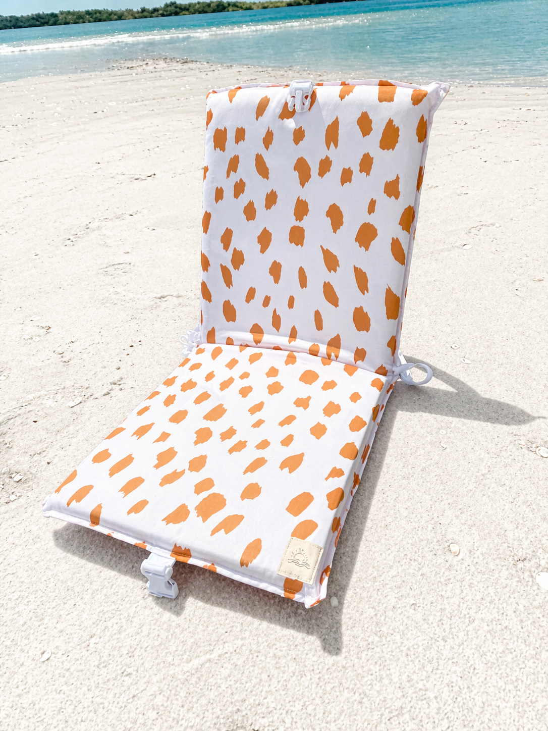 Dune Daisy Beach Backpack Chair